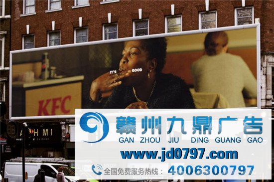 肯德基出了一支“逼死”洁癖者的广告！