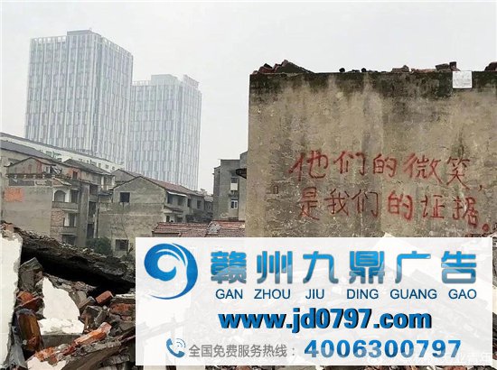 这些街头诗人的绝妙文案，能激动你几分？