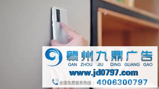 手机壳的脑洞广告，第一支就看得我好疼