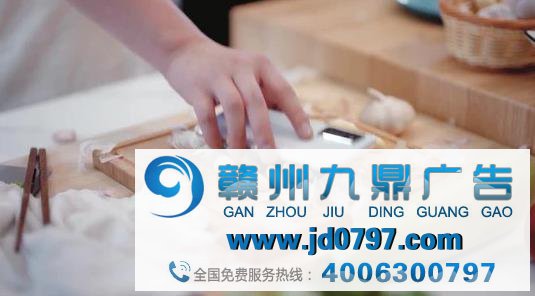 手机壳的脑洞广告，第一支就看得我好疼