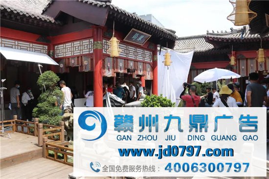 横店重启：48个剧组开拍，63个剧组筹拍，入5个民间群演群得交99元