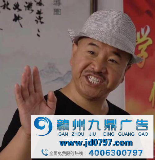 巴黎世家新广告，像极了10年前的QQ空间！