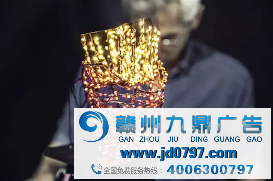 麦当劳新海报，比0元汉堡更香！
