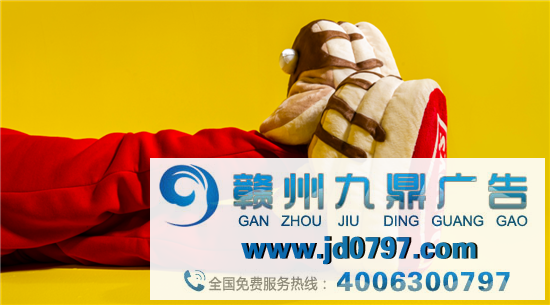 松饼鞋、披萨毯、辣条枕，这些品牌周边太馋人了！