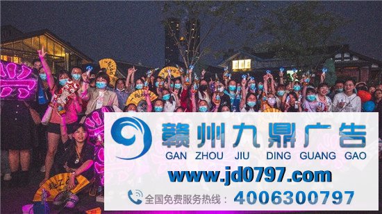 哈啤连络张艺兴，广告视觉进攻力好好好好好好好好强！