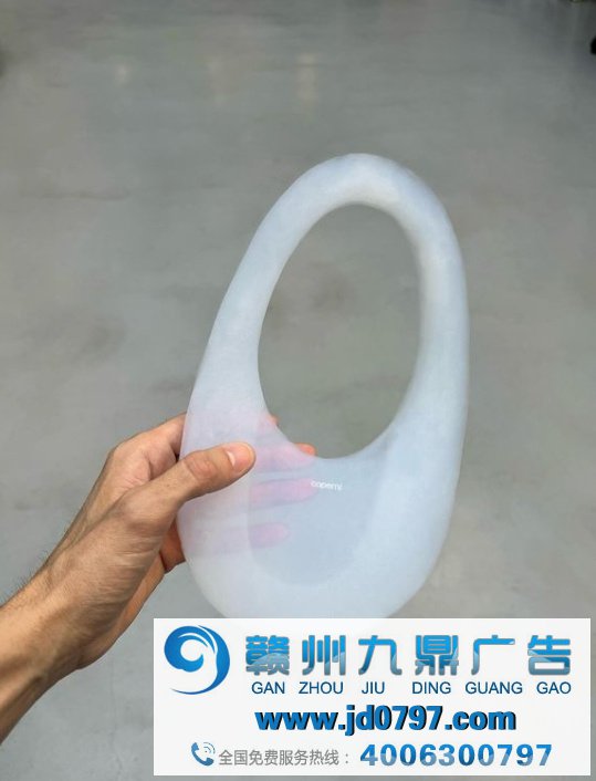 用空气做的包包，网友：能装“杯”